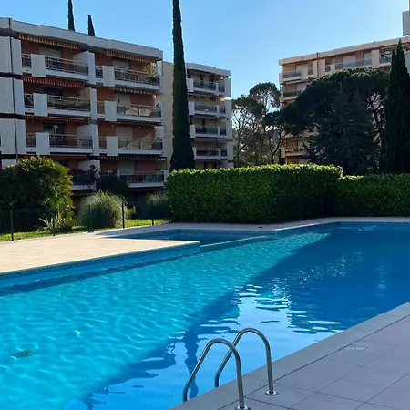 Apartment F2 Piscine A St Raphael