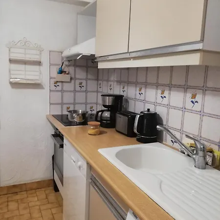 F2 Piscine A St Raphael Apartment *
