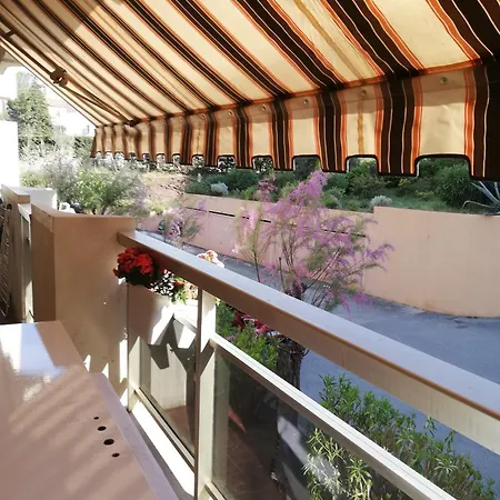 Apartment F2 Piscine A St Raphael